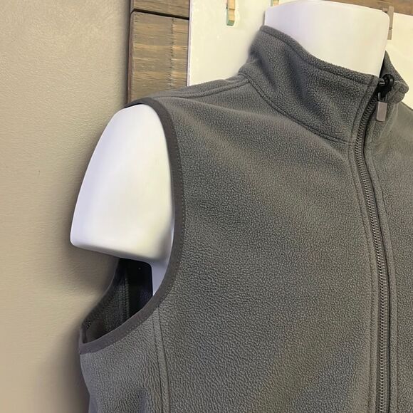 Land’s End Outfitters Unisex Gray Zip-Up Fleece Vest with Pockets- Medium - Picture 5 of 16